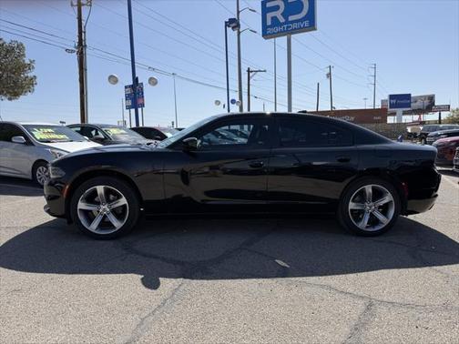 2017 Dodge Charger SXT