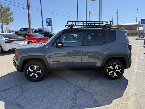 2022 Jeep Renegade Trailhawk