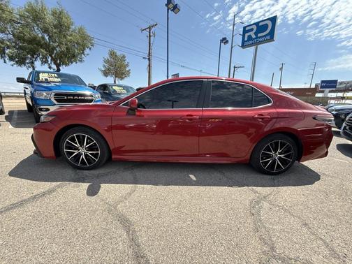 2021 Toyota Camry SE