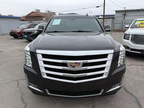 2018 Cadillac Escalade Luxury
