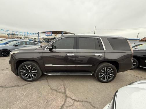 2018 Cadillac Escalade Luxury