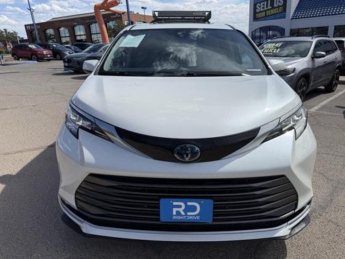 2021 Toyota Sienna Limited 7-Passenger