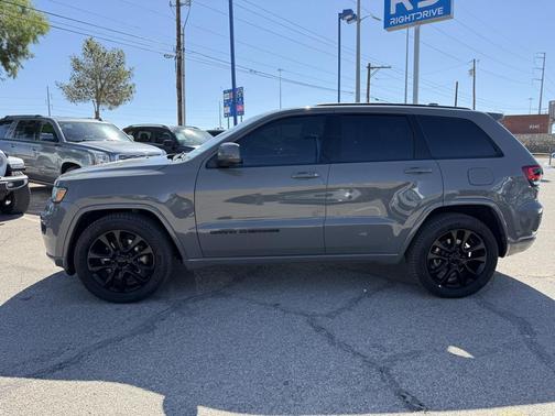 2021 Jeep Grand Cherokee Laredo