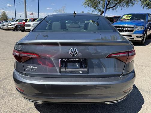 2020 Volkswagen Jetta 1.4T R-Line