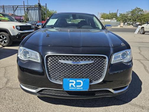 2018 Chrysler 300 Touring