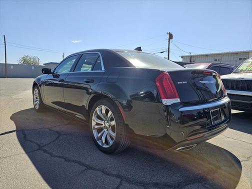 2018 Chrysler 300 Touring