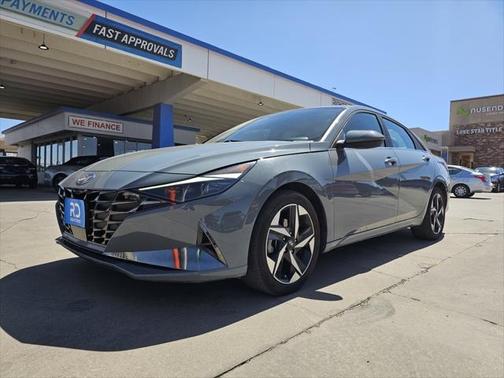 2022 Hyundai ELANTRA Limited