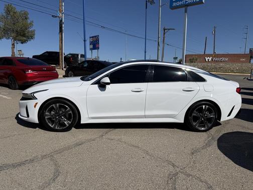 2022 Kia K5 EX