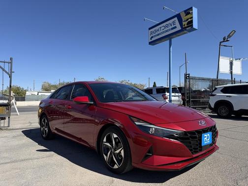 2023 Hyundai ELANTRA SEL