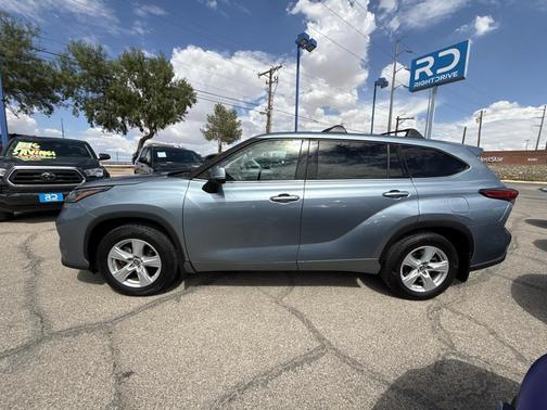 2020 Toyota Highlander LE