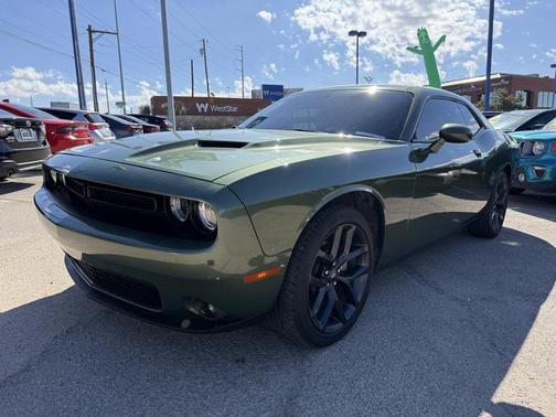2021 Dodge Challenger SXT