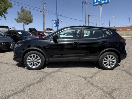 2022 Nissan Rogue Sport S