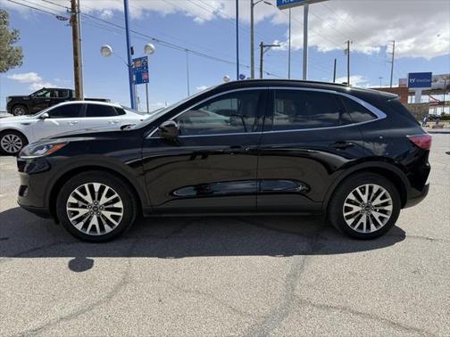 2022 Ford Escape Titanium