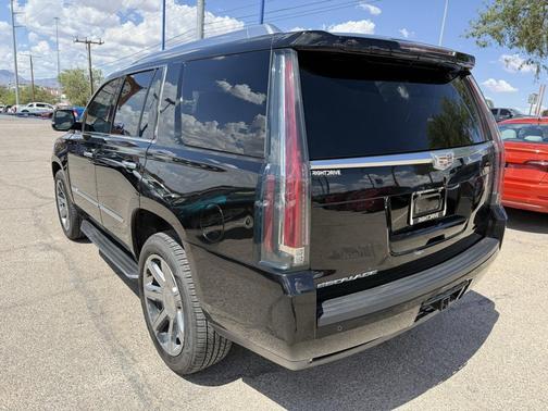 2016 Cadillac Escalade Luxury