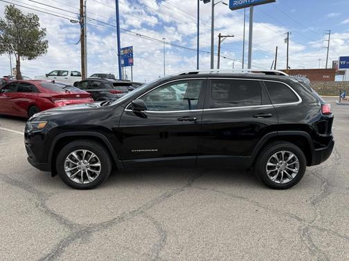 2021 Jeep Cherokee Latitude Lux