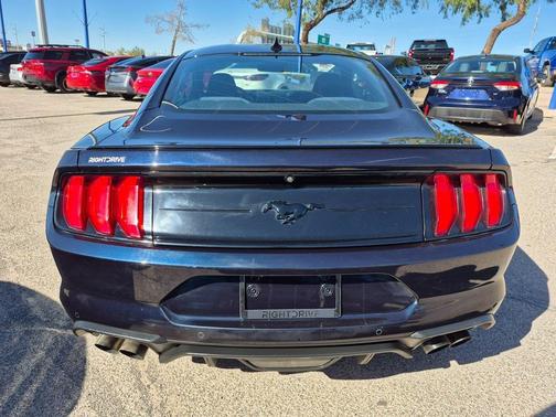 2021 Ford Mustang EcoBoost