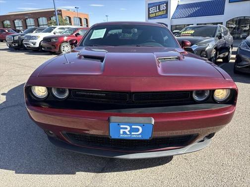 2017 Dodge Challenger SXT