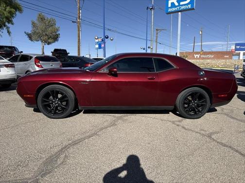 2017 Dodge Challenger SXT