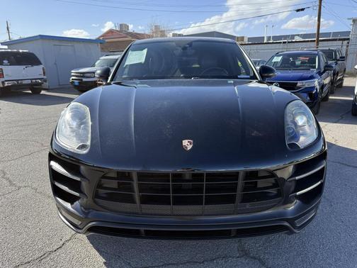 2018 Porsche Macan Turbo