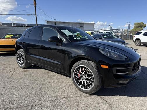 2018 Porsche Macan Turbo