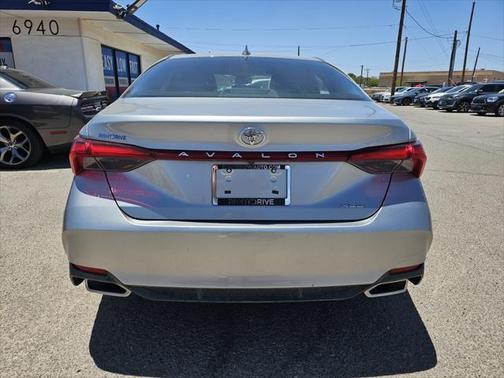 2021 Toyota Avalon XLE