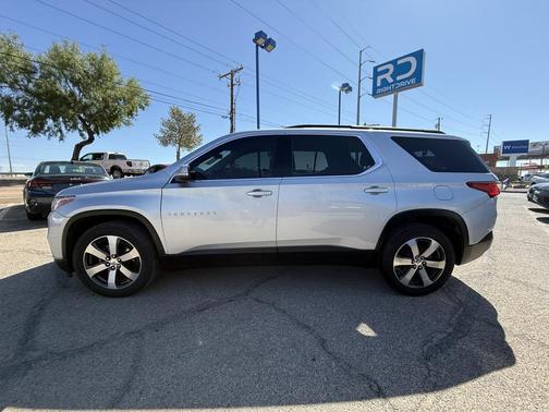 2021 Chevrolet Traverse LT Leather