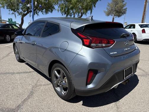 2020 Hyundai Veloster 2