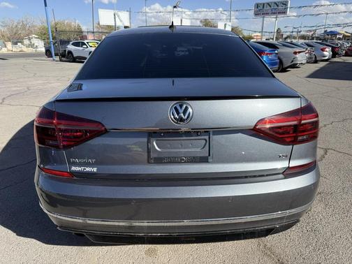 2019 Volkswagen Passat 2.0T R-Line