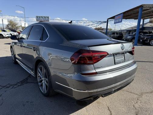 2019 Volkswagen Passat 2.0T R-Line