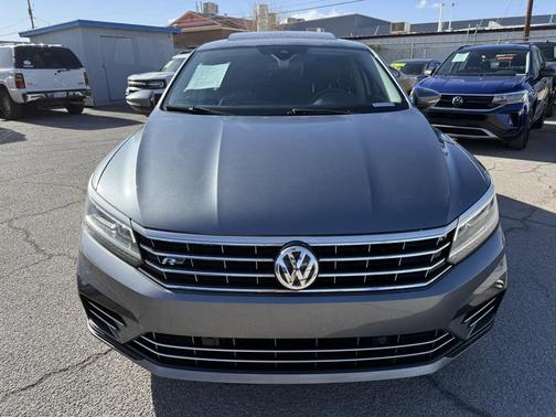 2019 Volkswagen Passat 2.0T R-Line