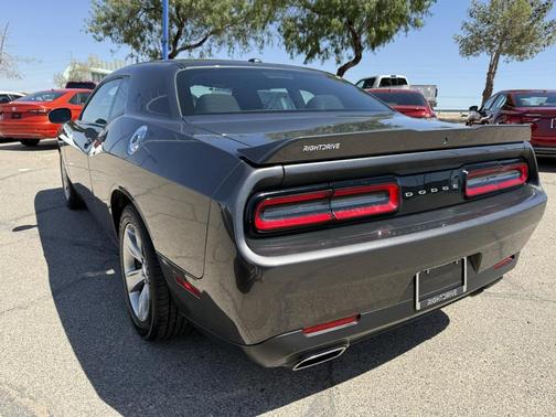 2022 Dodge Challenger SXT