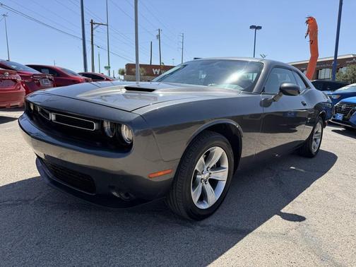 2022 Dodge Challenger SXT