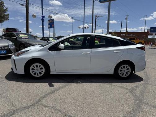 2020 Toyota Prius LE
