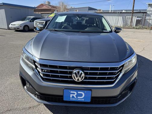 2020 Volkswagen Passat 2.0T R-Line