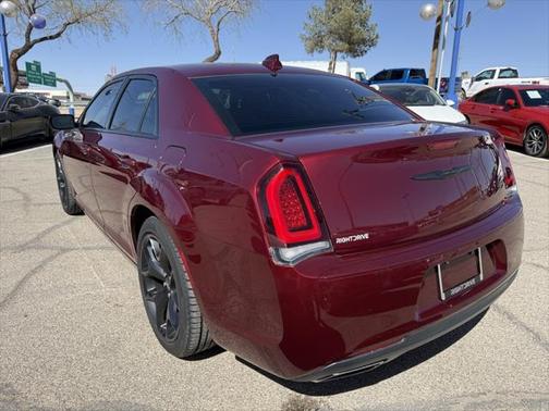2022 Chrysler 300 Touring