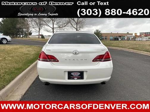 2009 Toyota Avalon XLS