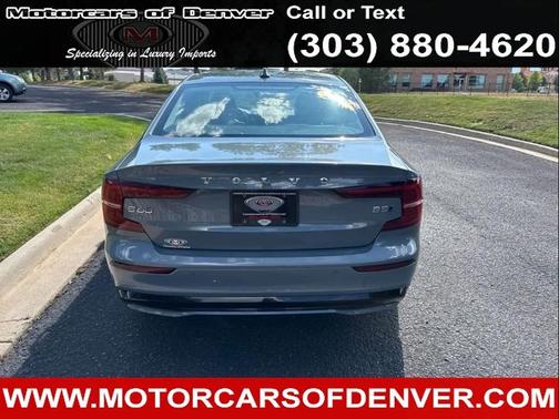 2024 Volvo S60 B5 Plus Dark Theme