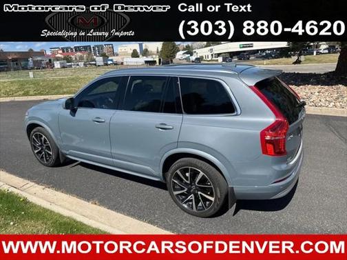 2022 Volvo XC90 T6 Momentum