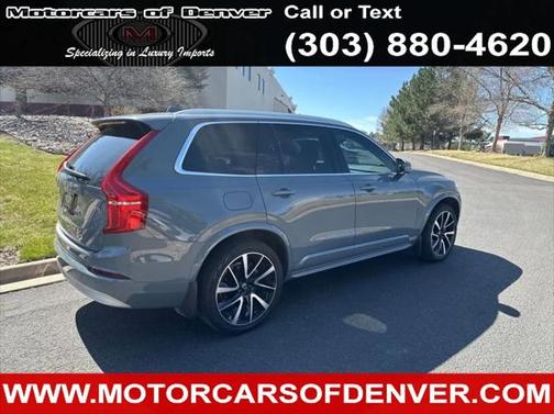 2022 Volvo XC90 T6 Momentum