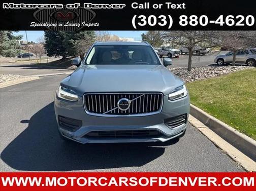 2022 Volvo XC90 T6 Momentum