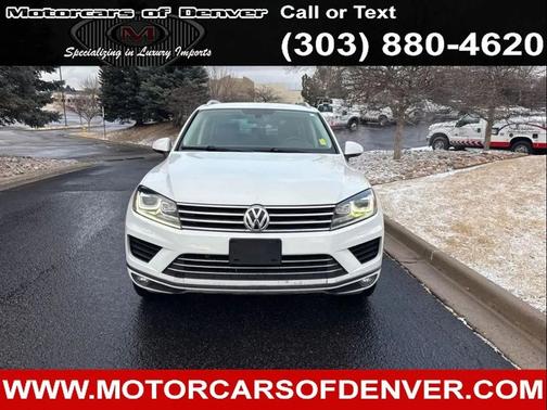 White 2015 Volkswagen Touareg V6 Sport