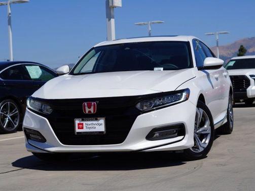 Platinum White Pearl 2019 Honda Accord EX