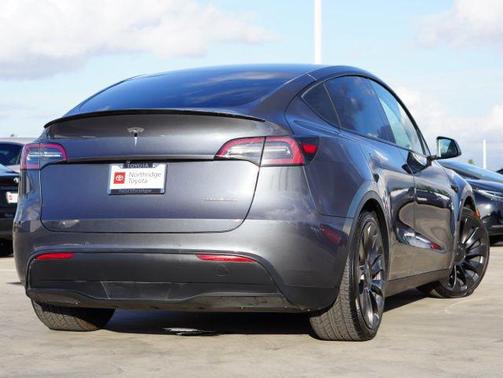 2022 Tesla Model Y Performance Dual Motor All-Wheel Drive