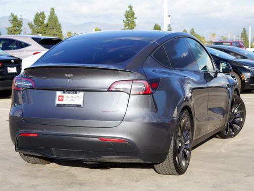 2022 Tesla Model Y Performance Dual Motor All-Wheel Drive