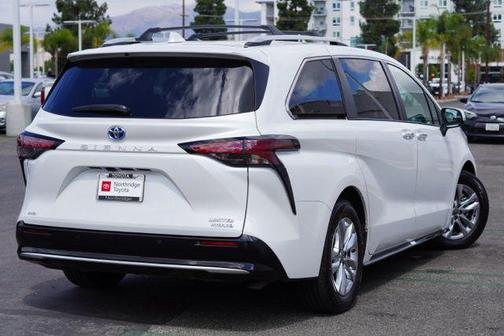 2022 Toyota Sienna Limited 7-Passenger