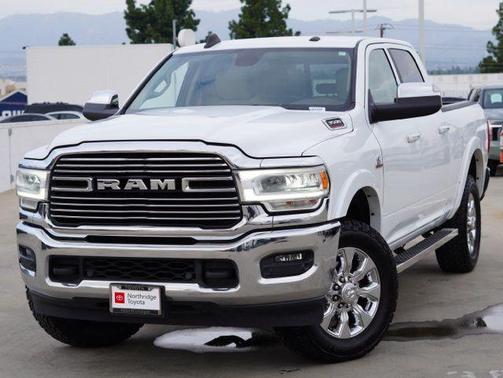 2020 RAM 3500 Laramie Crew Cab 4x4 6'4' Box