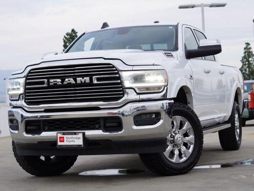 2020 RAM 3500 Laramie Crew Cab 4x4 6'4' Box