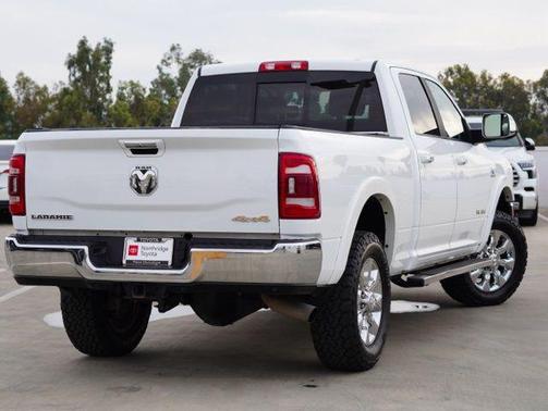 2020 RAM 3500 Laramie Crew Cab 4x4 6'4' Box