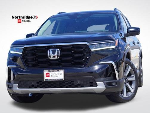 Crystal Black Pearl 2024 Honda Pilot Elite