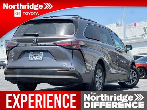 2021 Toyota Sienna XLE